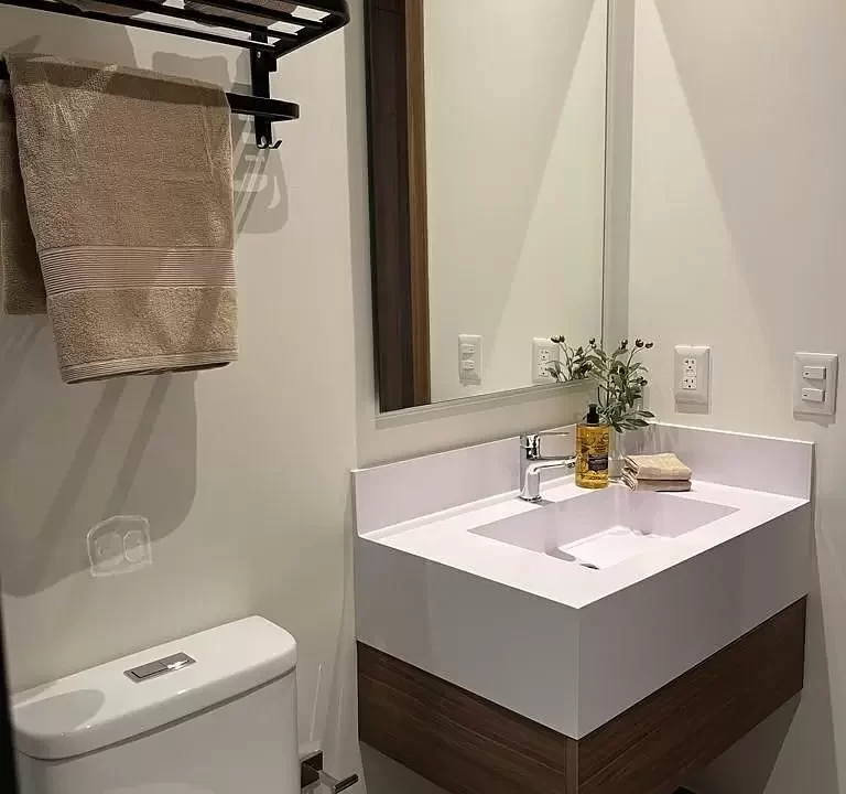 EB-VQ9581 (18)